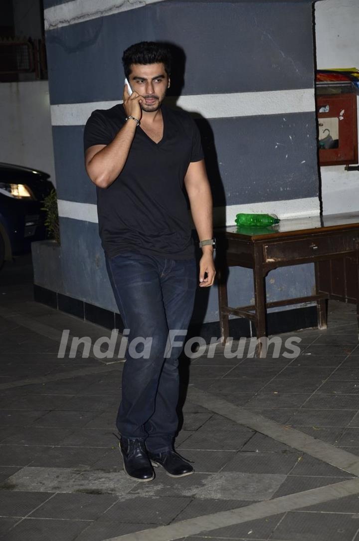 Arjun Kapoor snapped at Sanjay Kapoor's Residence