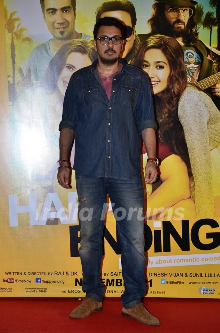 Dinesh Vijan poses for the media at the Trailer Launch of Happy Ending