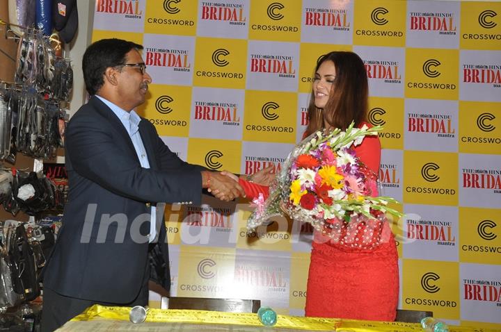 Esha Gupta felicitated at the Launch of the Latest Issue of Bridal Mantra