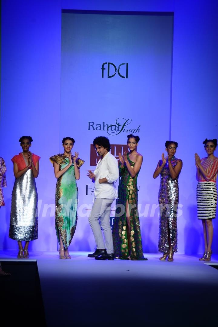 Rahul Singh's show at the Grand Finale of Wills Lifestyle India Fashion Week