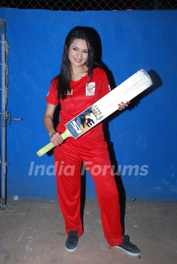 Divyanka Tripathi poses at the Shoot for the New Season of Box Cricket League