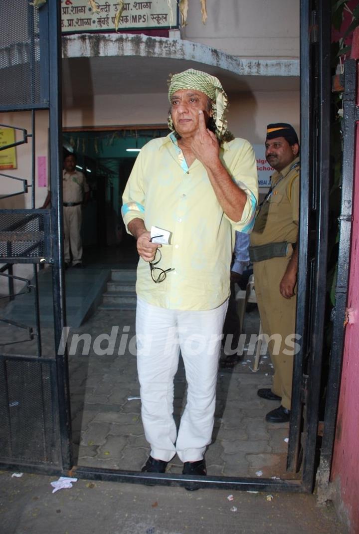 Ranjeet Casts his Vote