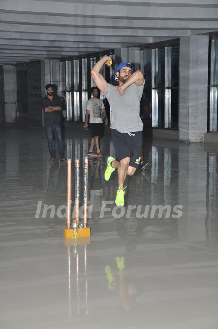 Karan Tacker snapped during the practice session