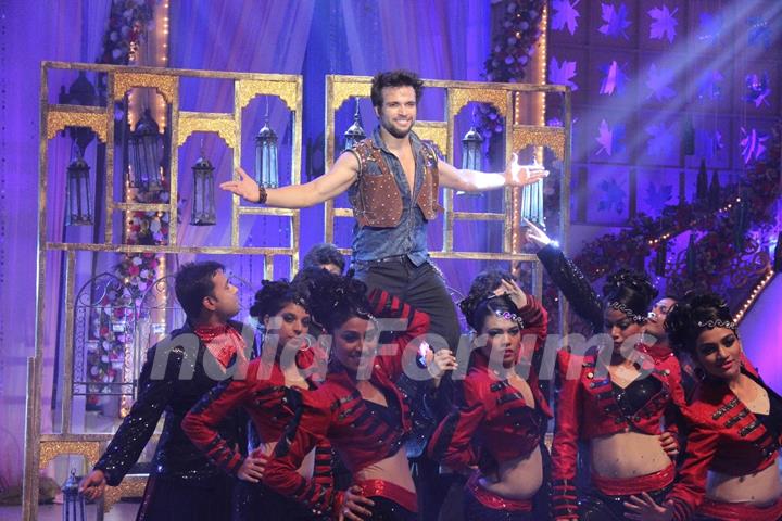 Rithvik Dhanjani performing on Dilwalon Ki Diwali