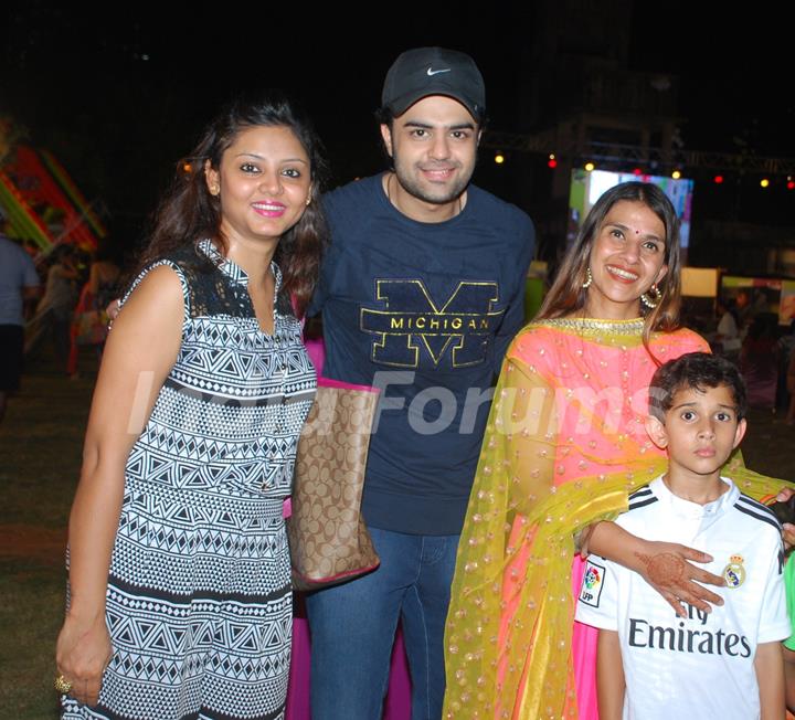 Manish Paul poses with guests at JBCN Carnival East Meets West