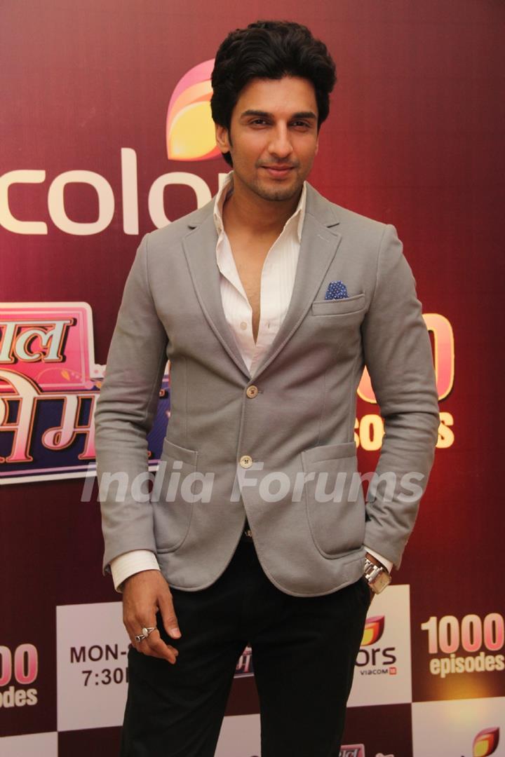 Manish Raisinghan poses for the media at the 1000 Episode Celebration