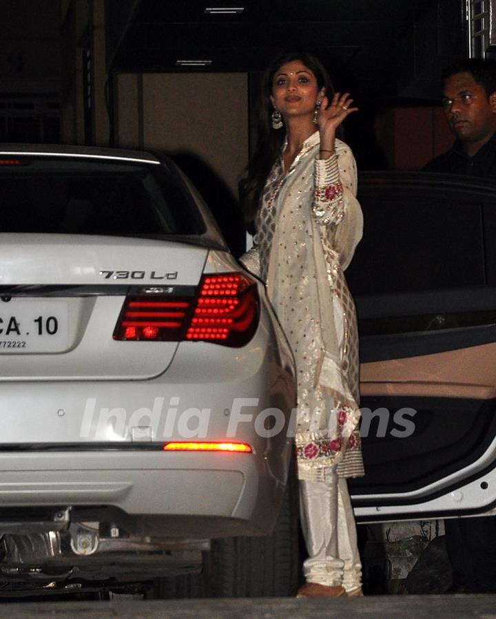 Shilpa Shetty was snapped at a Diwali Bash in Bandra