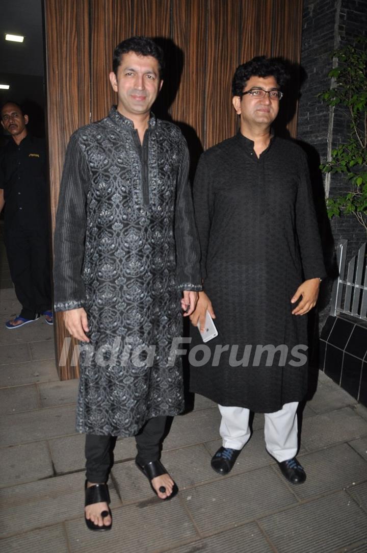 Kunal Kohli and Prasoon Joshi at Aamir Khan's Diwali Bash