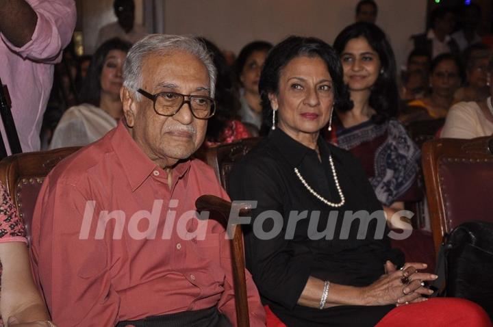 Tanuja was snapped at Bimal Roy's Book Launch