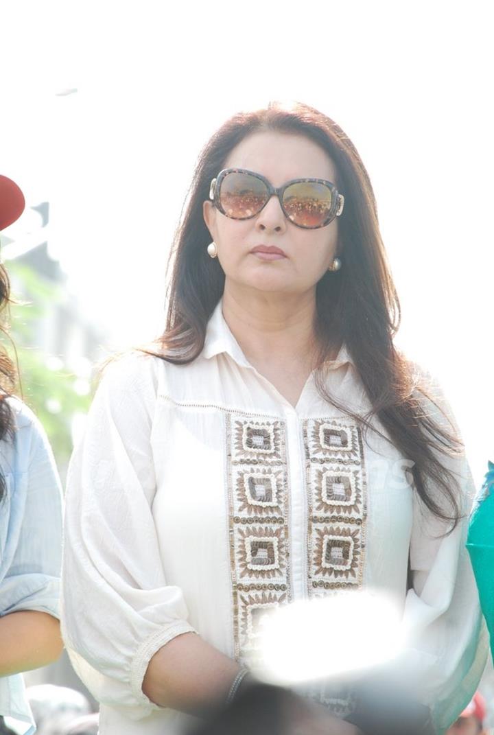 Poonam Dhillon poses for the media at Cleanliness Drive