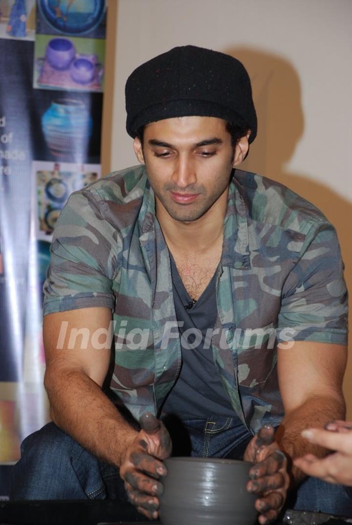 Aditya Roy Kapur learning the art of pottery at Cerafest