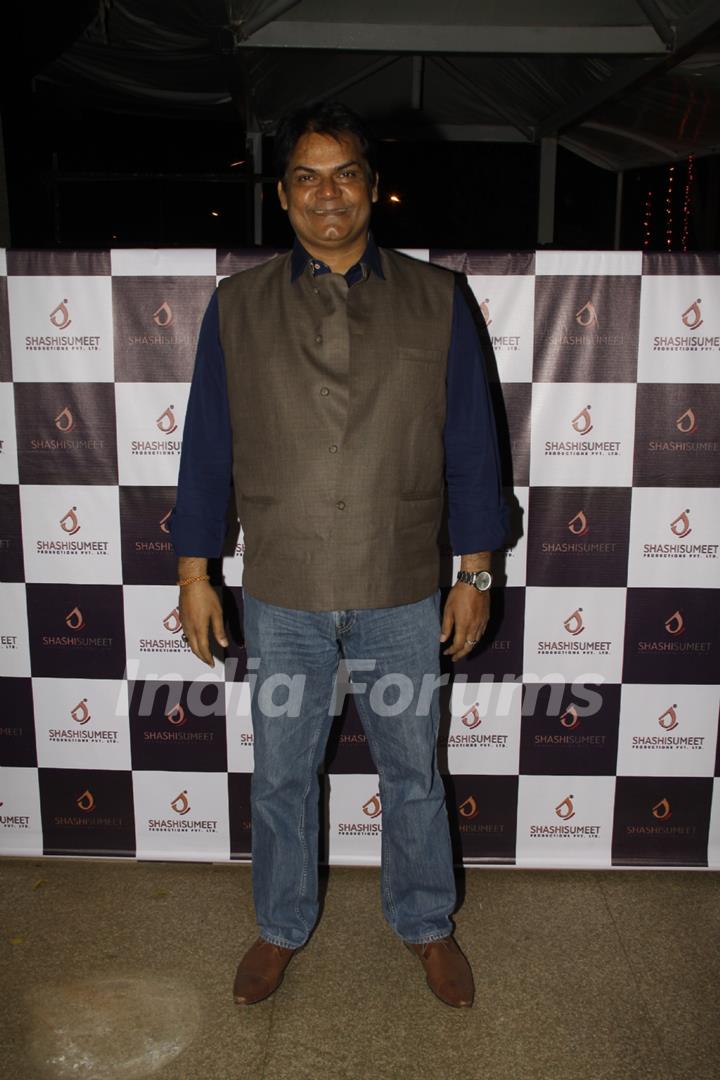 Akhilendra Mishra poses for the media at Shashi Sumeet Production Bash