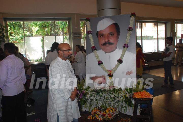 Govind Nihalani was snapped at Sadashiv Amrapurkar's Prayer Meet