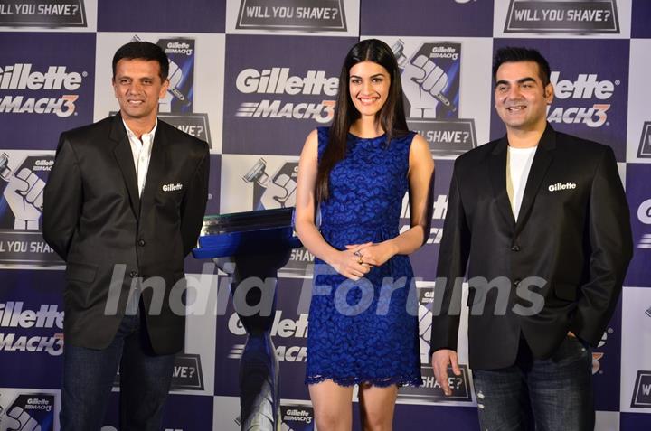 Rahul Dravid, Arbaaz Khan and Kriti Sanon at a Promotional Event of Gillette