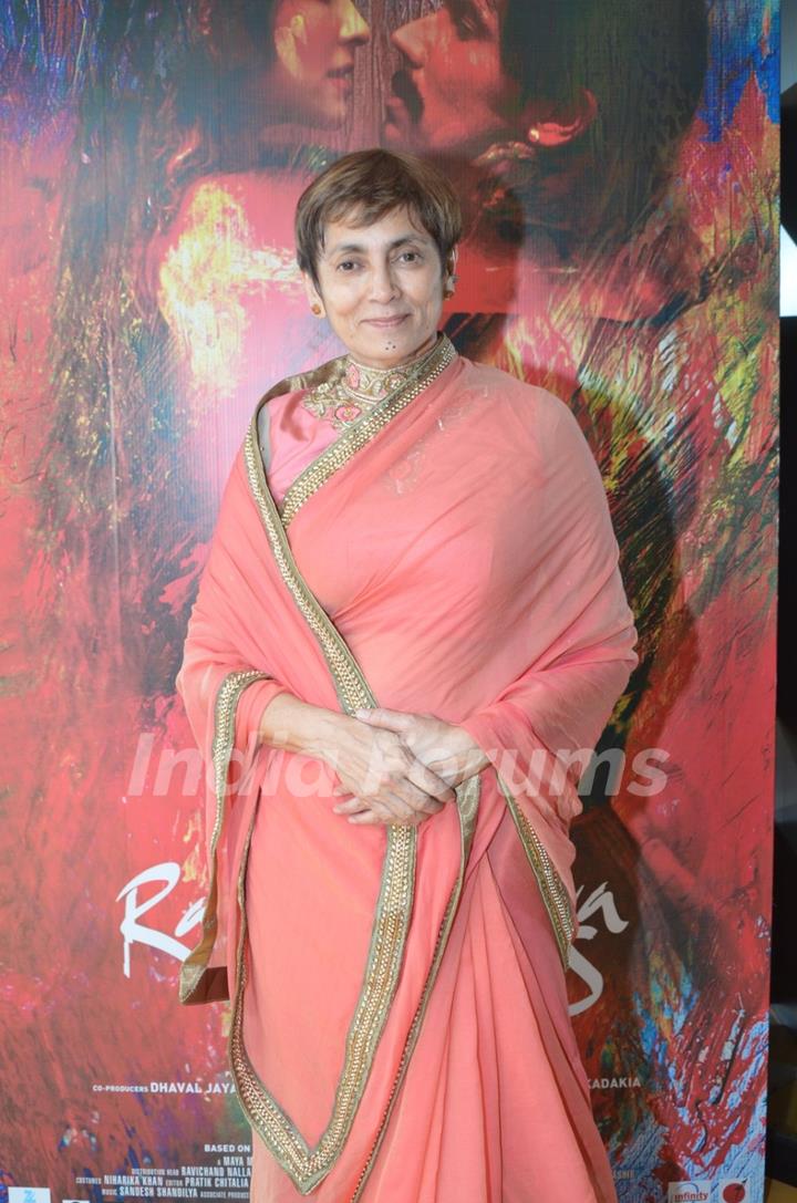 Deepa Sahi poses for the media at the Premier of Rang Rasiya