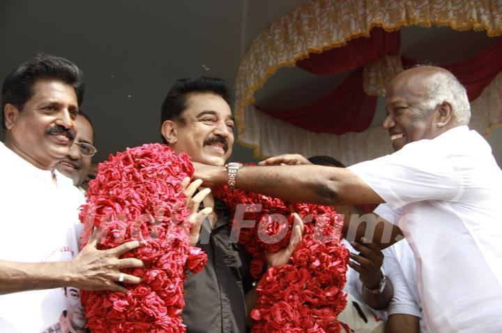 Kamal Haasan felicitated at the Launch of Lake Cleaning Movement
