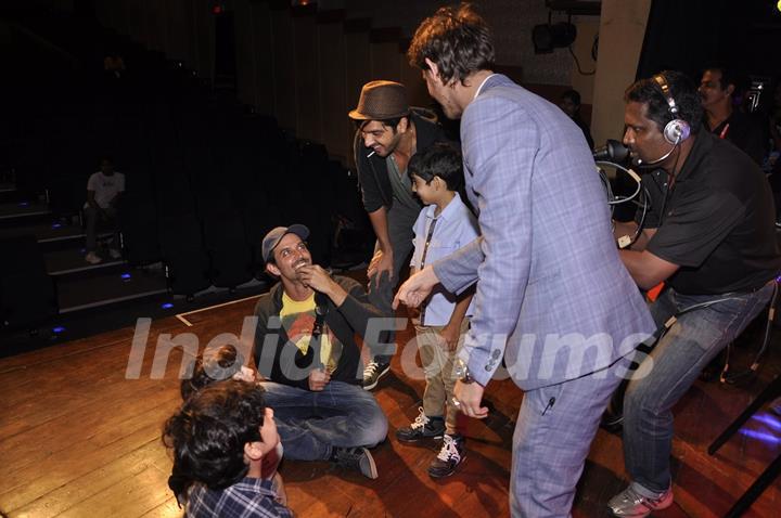 Hrithik Roshan was snapped enjoying with his Kids at Raell Padamsee's Show