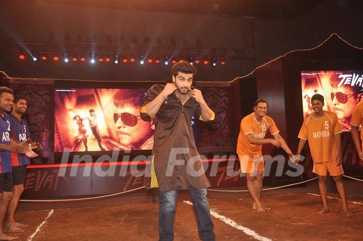 Arjun Kapoor prepares himself to play kabaddi at the Trailer Launch of Tevar