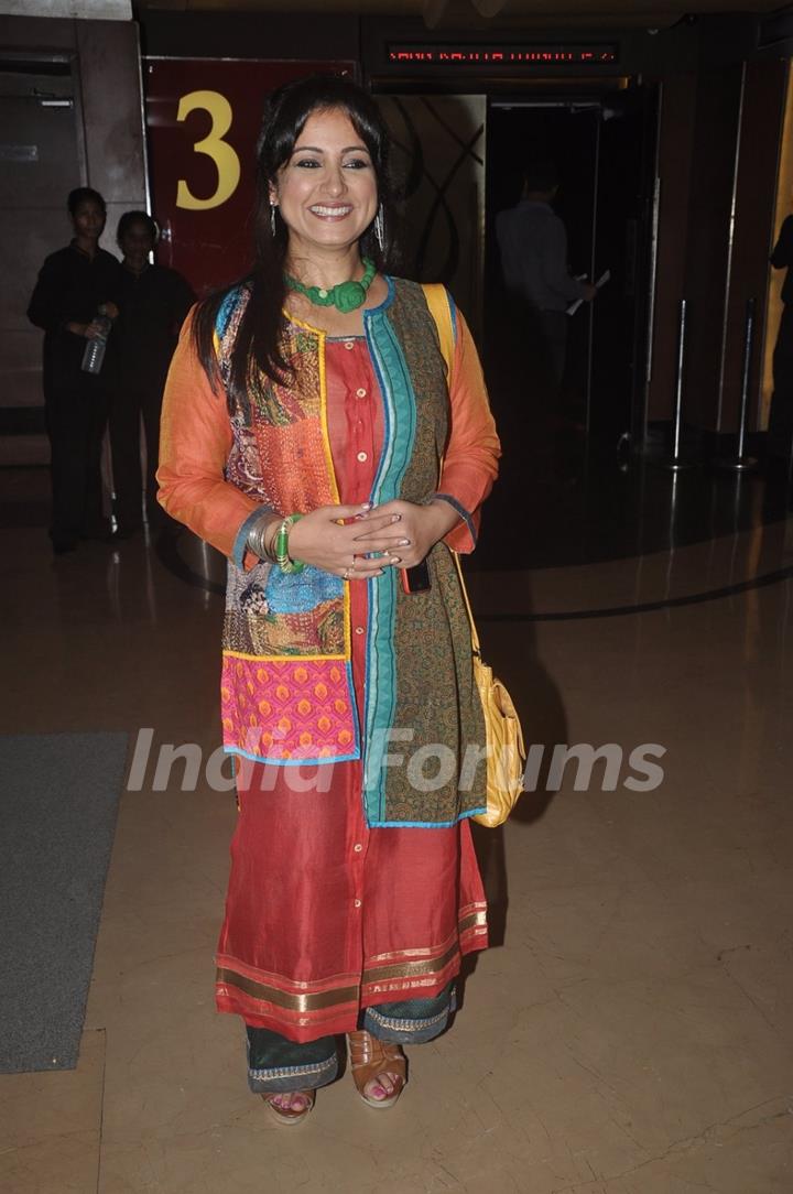 Divya Dutta poses for the media at the Screening of Garam Hawa