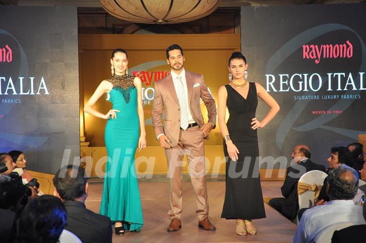 Dino Morea at the Launch of Regio Italia by Raymonds