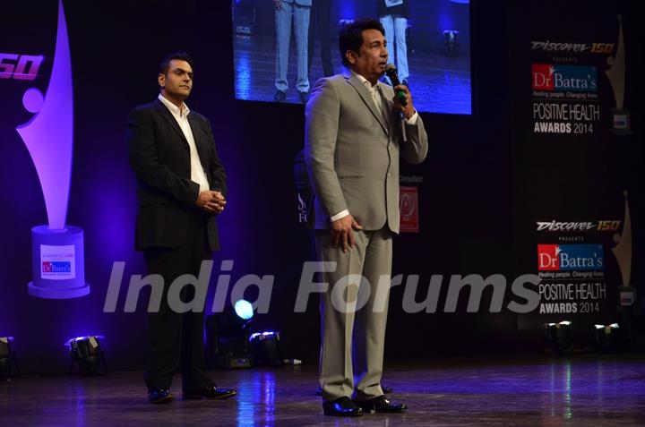 Shekhar Suman addressing the audience at Positive Health Awards