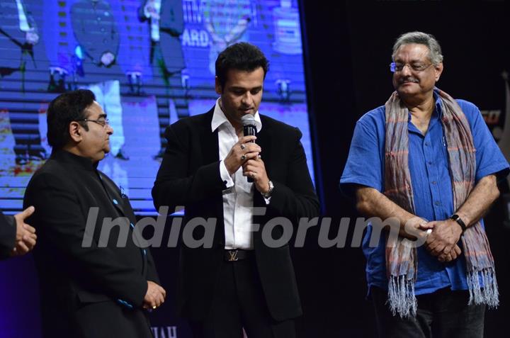 Rohit Roy addressing the audience at Positive Health Awards