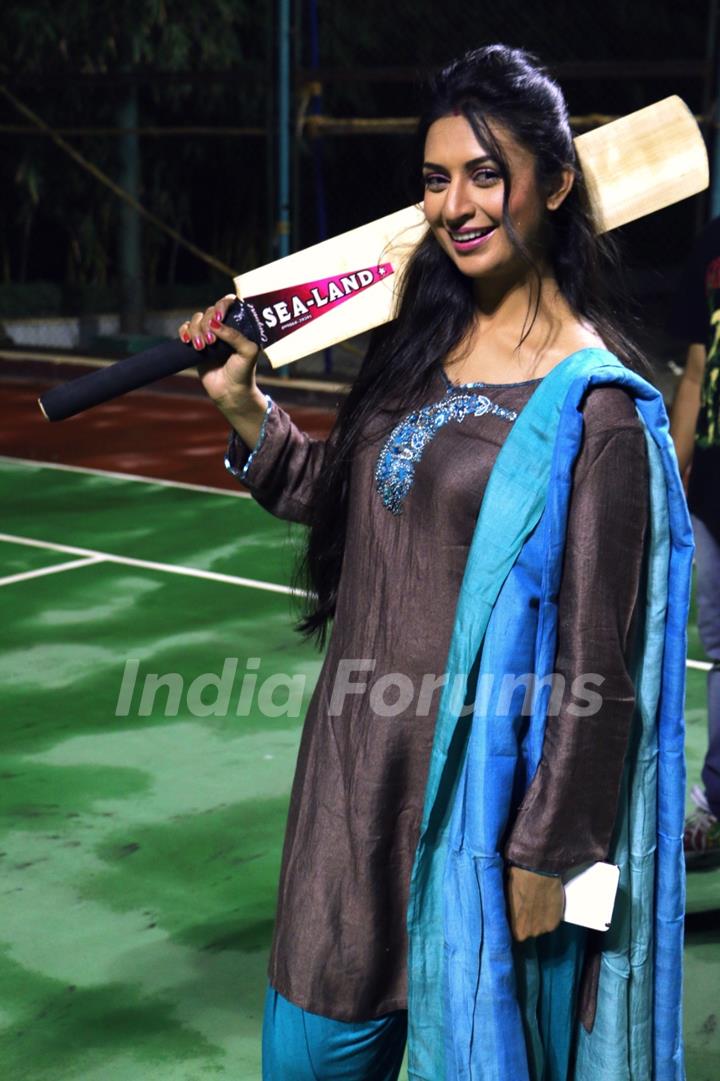 Divyanka Tripathi was at the Practise Sessions of BCL Team Kolkata Baabu Moshayes