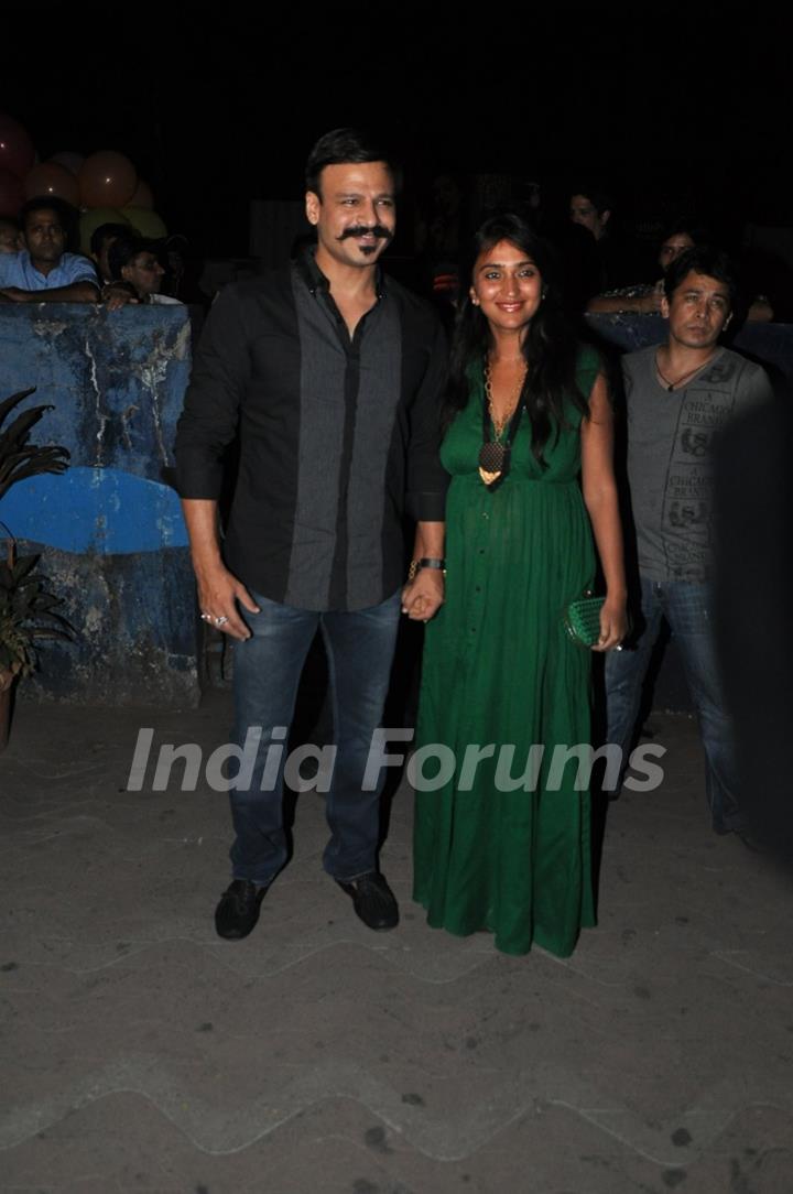 Vivek Oberoi with his wife at the Special Screening of Kill Dil