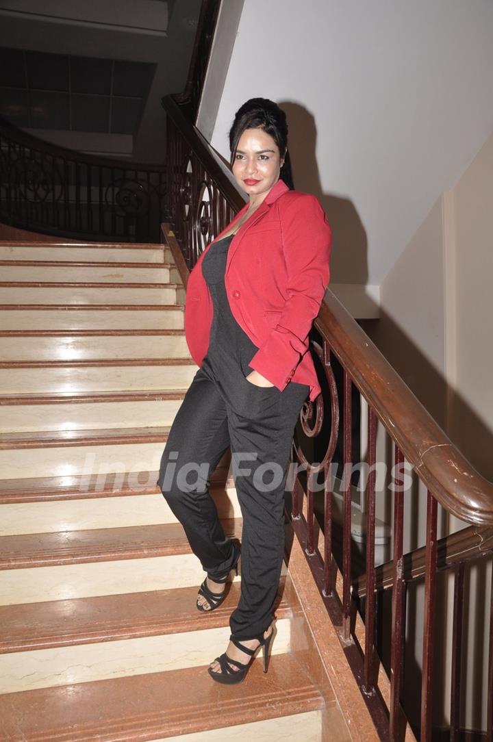 Kavitta Verma poses for the media at Chip Dinner in Club Millennium