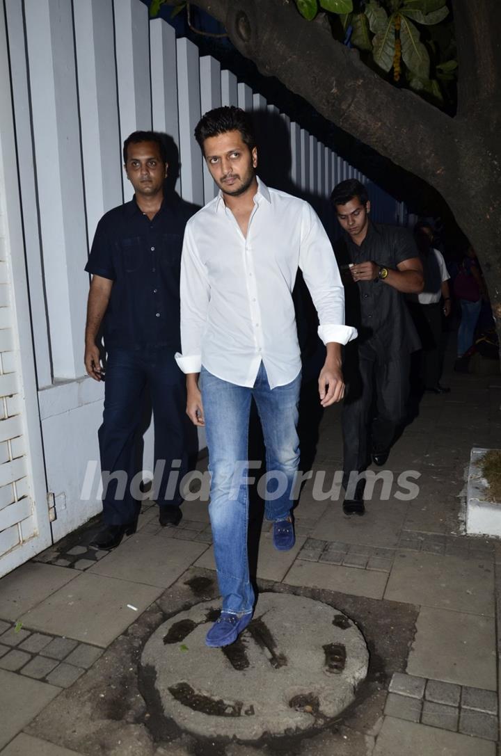 Riteish Deshmukh was snapped at the Prayer Meet of Ravi Chopra