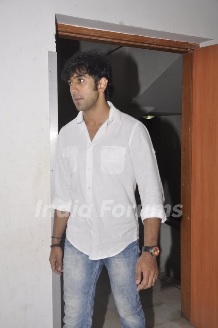 Amit Sadh at the Prayer Meet For K Sanjay's Mother