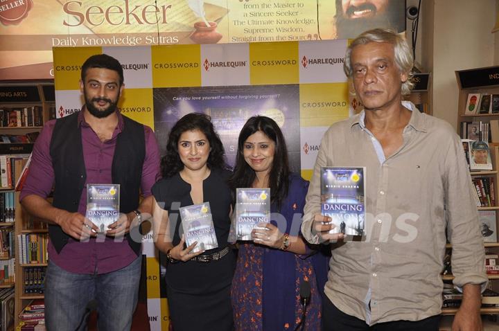 Arunoday Singh and Sudhir Mishra at Nidhie Sharma's Book Launch