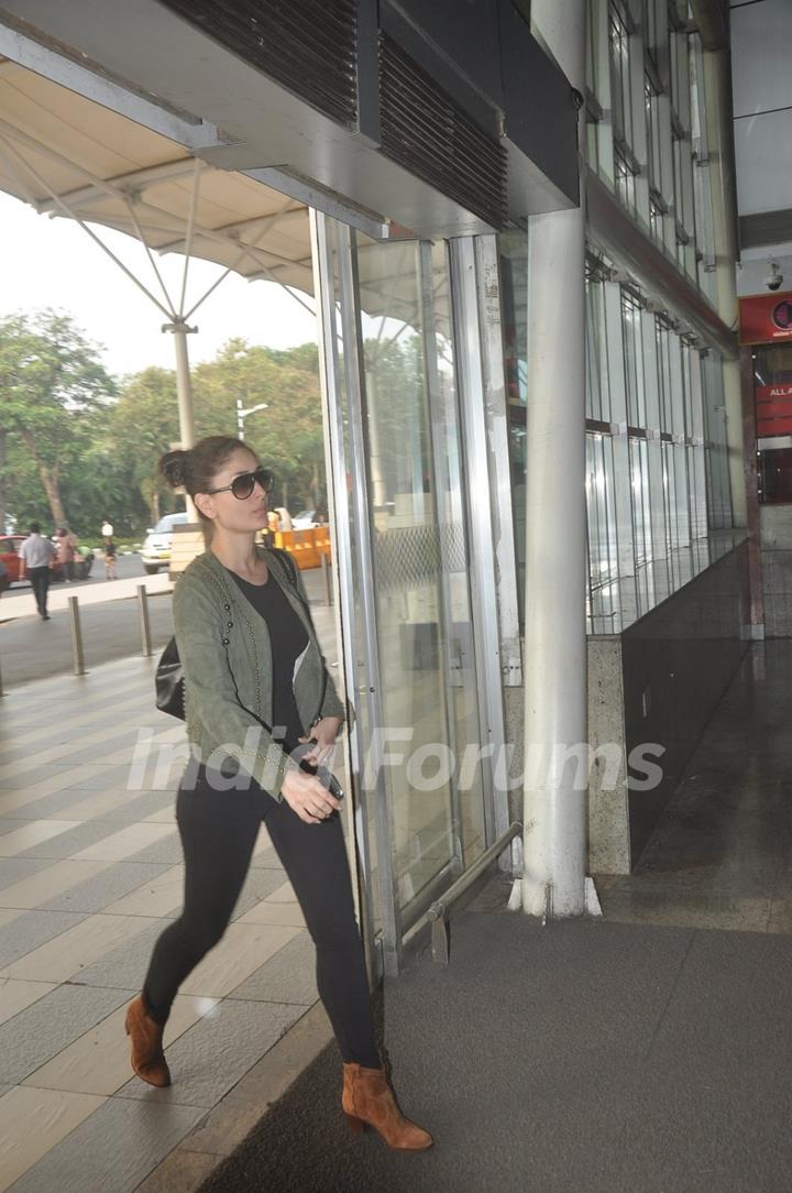Kareena Kapoor was snapped at Airport