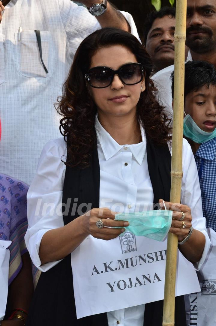 Juhi Chawla was snapped wearing the face mask at Cleanliness Drive