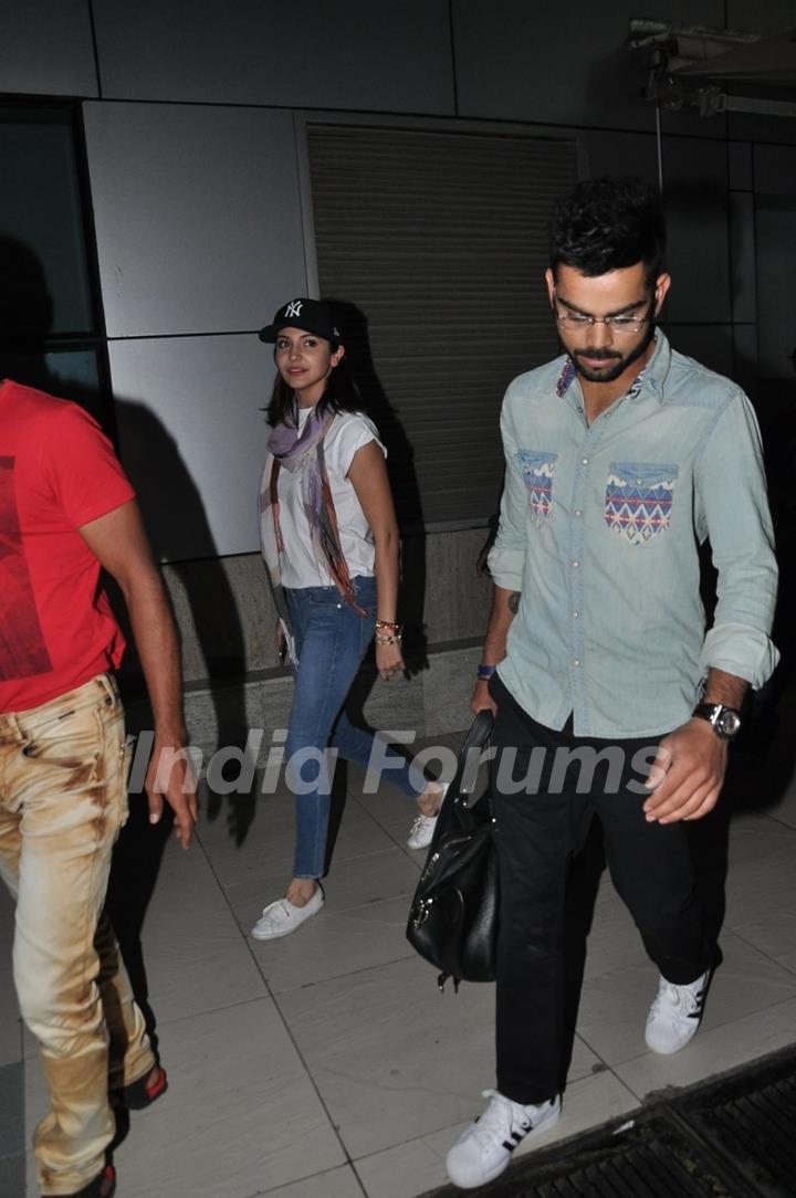 Anushka Sharma and Virat Kohli were snapped at Airport