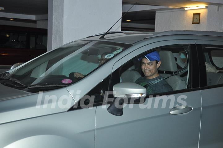 Aamir Khan smiles for the camera at Karan Johar 's Bash