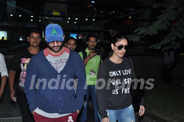 Saif Ali Khan and Kareena Kapoor snapped at Airport