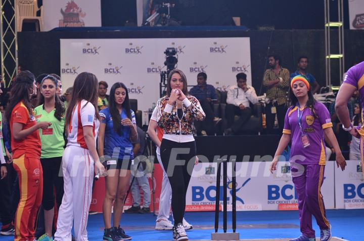 Sonakshi Sinha was snapped playing cricket at the Opening Ceremony of Box Cricket League