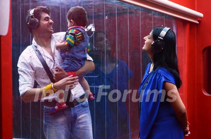 Pritam Singh gets a chance to meet his Wife and Son during the Aap Task in Bigg Boss 8