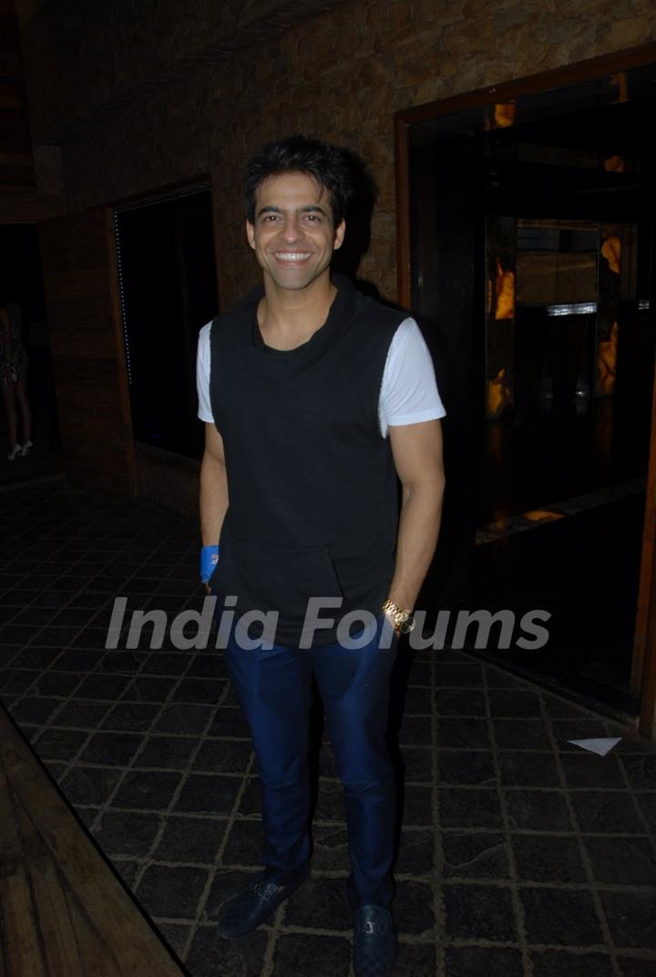 Himanshu Malhotra poses for the media at Vahbbiz Dorabjee Dsena's Birthday Bash