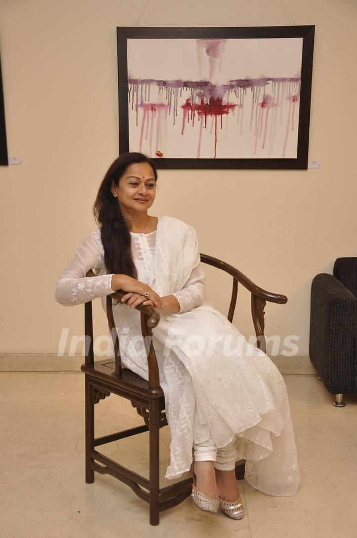 Amol Palekar Paints Zarina Wahab