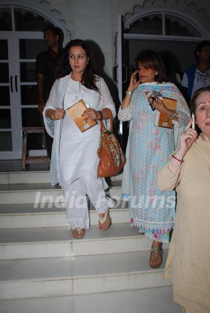 Poonam Dhillon was at the Prayer Meet For Megha Jalota