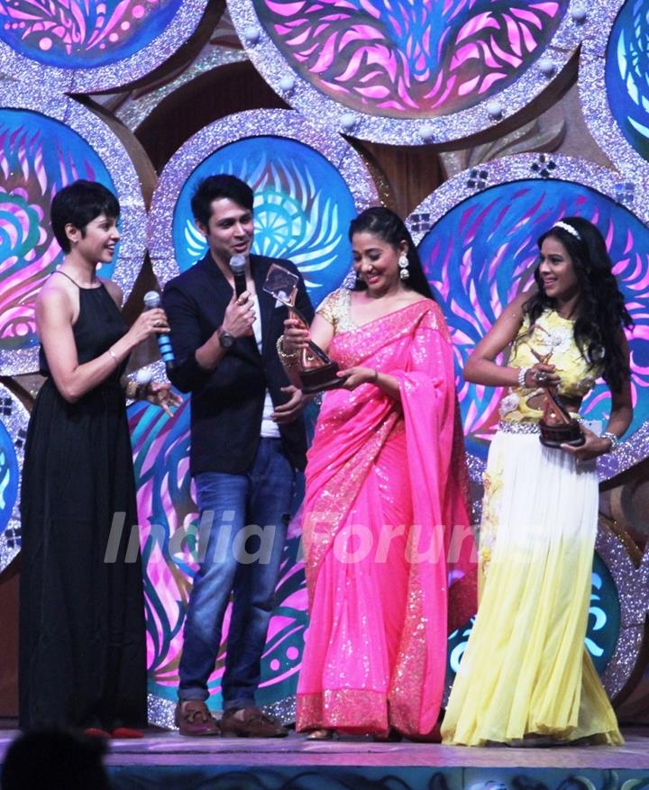 Nia Sharma and Shruti Ulfat from Jamai Raja won the Favorite Saas Bahu Jodi at Zee Rishtey Awards