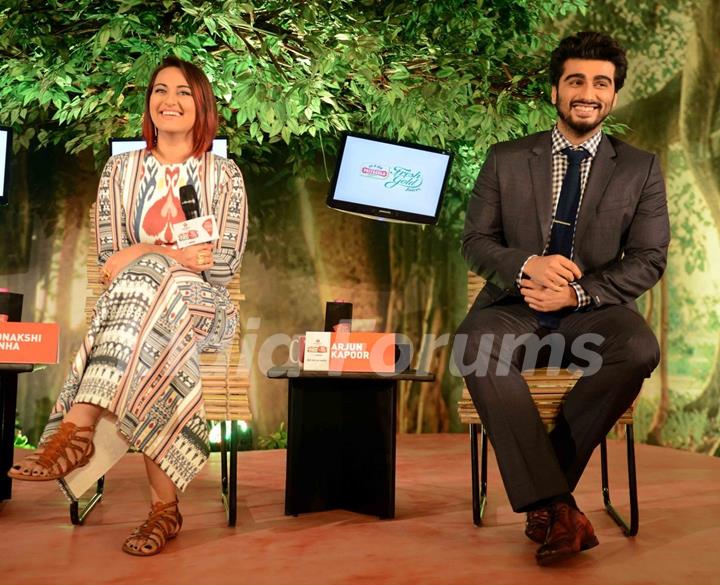 Arjun Kapoor and Sonakshi Sinha snapped at Agenda Aaj Tak