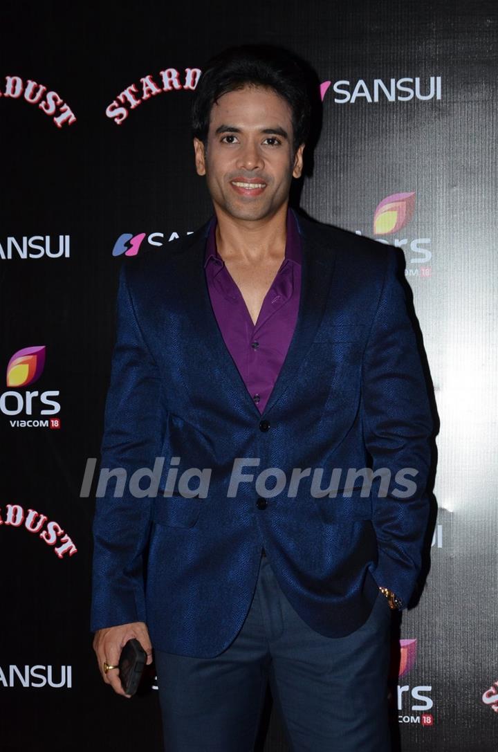 Tusshar Kapoor poses for the media at Sansui Stardust Awards Red Carpet