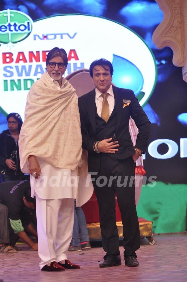 Govinda poses with Amitabh Bachchan at the NDTV Cleanathon