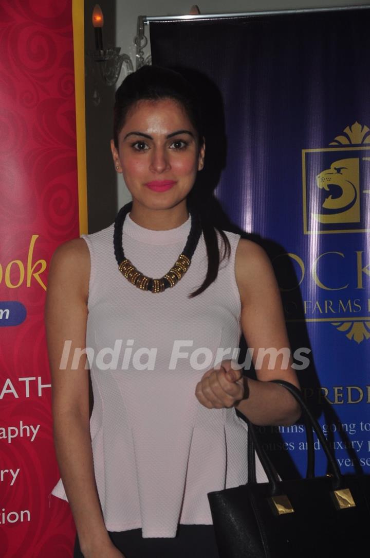 Shraddha Arya at the Launch of Munisha Khatwani's Tarot Predictions 2015 Book