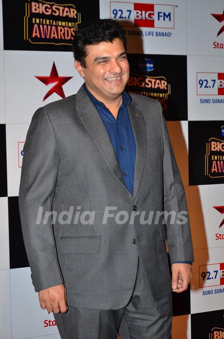 Siddharth Roy Kapur poses for the media at Big Star Entertainment Awards 2014