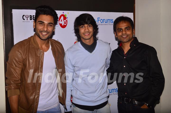 Bharat Chawda and Shantanu Maheshwari with Vijay Bhatter at India-Forums 11th Anniversary Bash