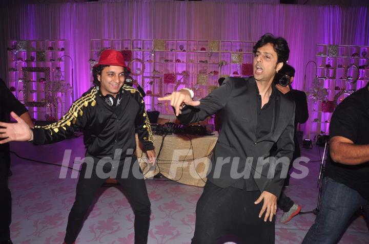 Salim Merchant performs at Uday Singh and Shirin's Reception Party